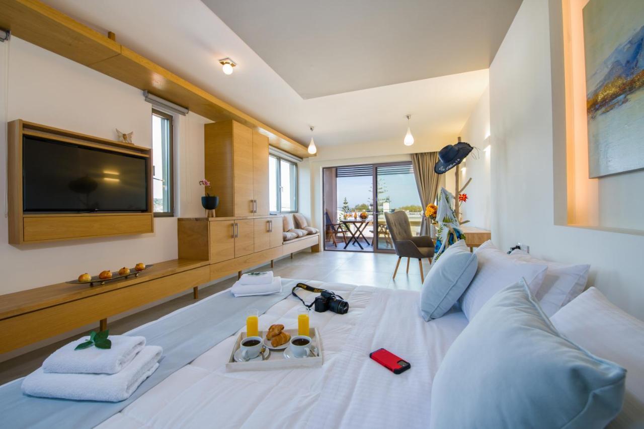 Lilium Luxury Suites Agia Marina Dış mekan fotoğraf