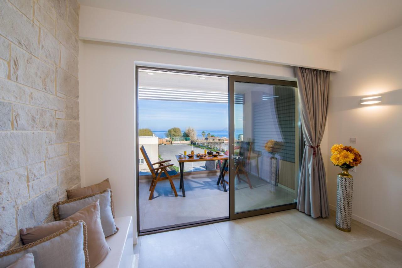 Lilium Luxury Suites Agia Marina Dış mekan fotoğraf